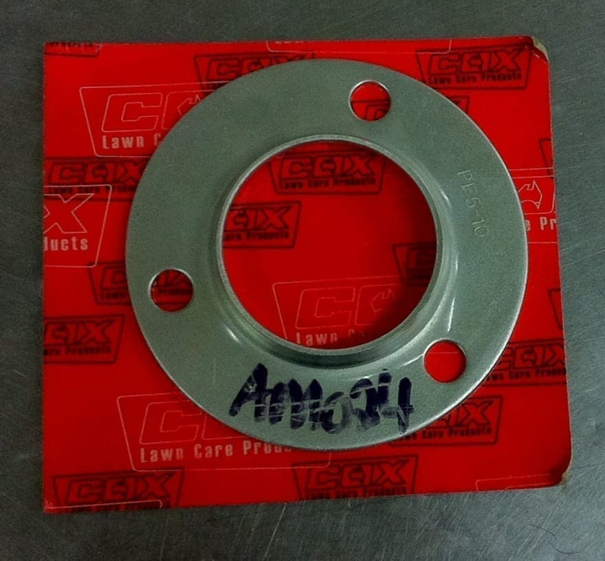 Cox, Axle Flange, (AM024)